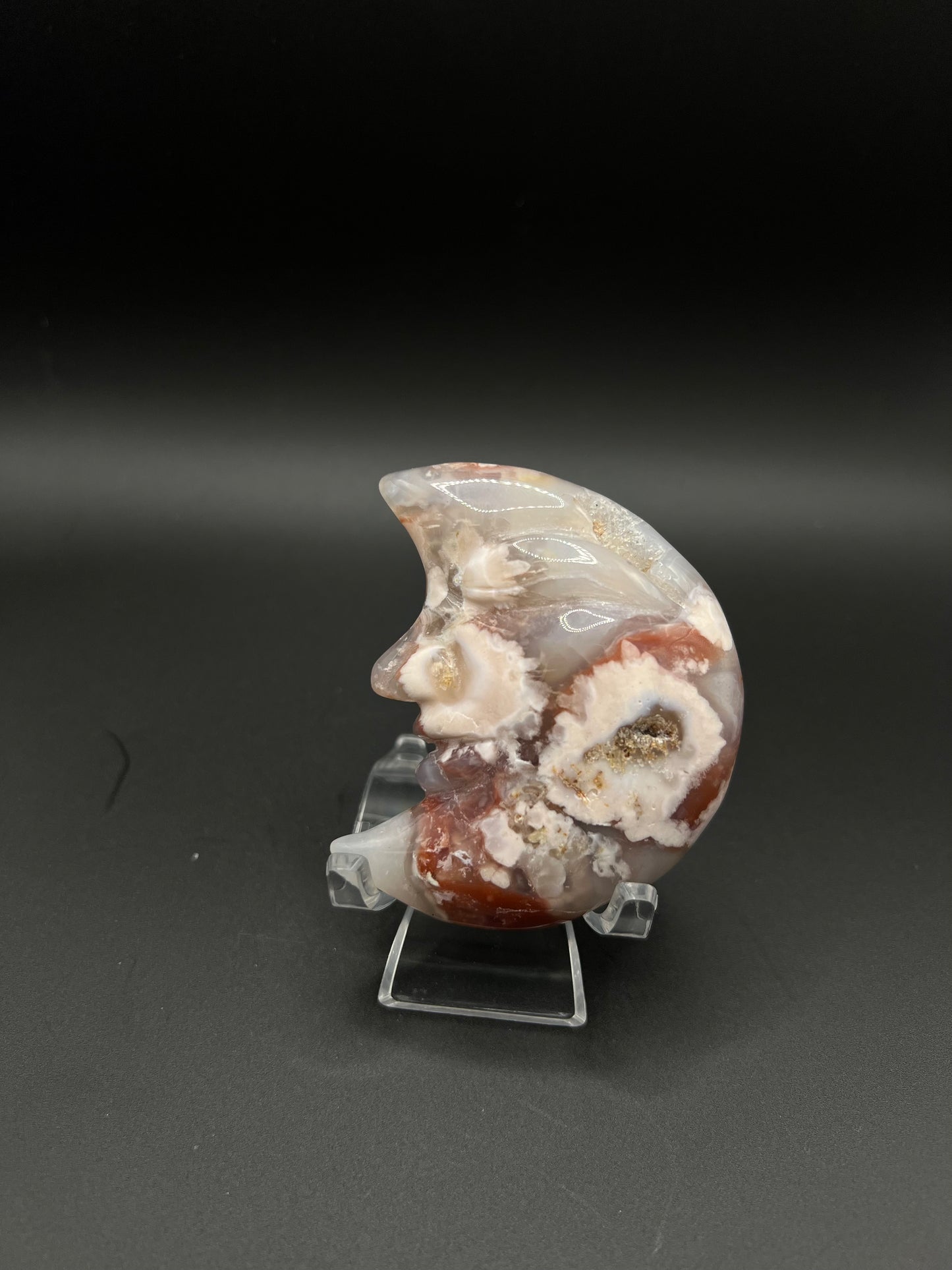 Flower Agate Moon Face Carving