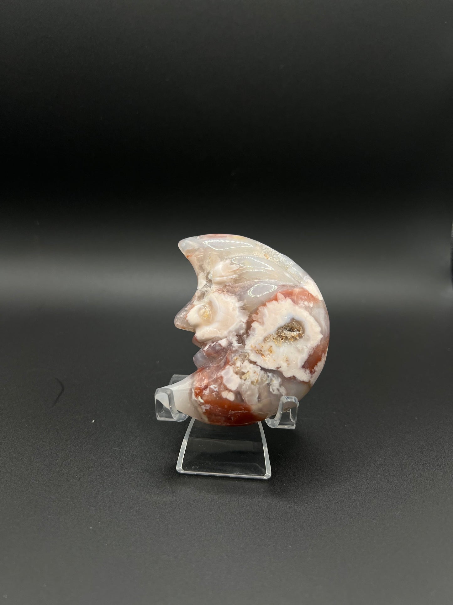 Flower Agate Moon Face Carving